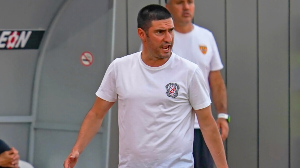 КДК РФС дисквалифицировал главного тренера «Алании» Гогниева на пять матчей за оскорбительное поведение в адрес судей КДК РФС дисквалифицировал главного тренера «Алании» Гогниева на пять матчей за оскорбительное поведение в адрес судей