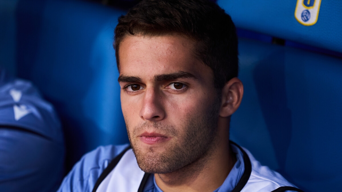 Глушаков: «Захаряну не помешало бы приехать в Россию. Может быть, в Испании он закис и ему тяжело психологически»