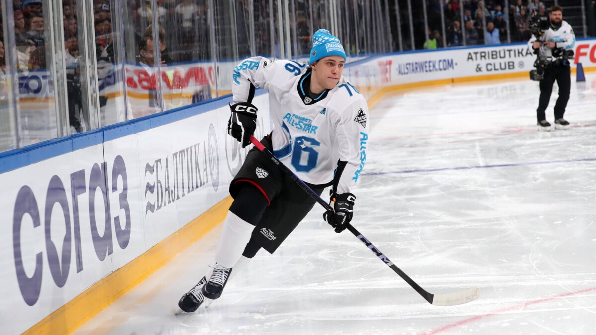 Хоккеист «Спартака» Лукьянцев заявил, что хотел бы сыграть в одной команде с Радуловым и Шипачевым