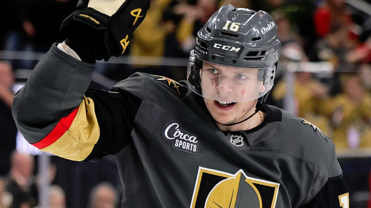 «Дорофеев уже стал звездой «Вегаса». В «Тракторе» видят, что с каждым матчем он все дальше от того, чтобы приехать в КХЛ» — агент «Дорофеев уже стал звездой «Вегаса». В «Тракторе» видят, что с каждым матчем он все дальше от того, чтобы приехать в КХЛ» — агент