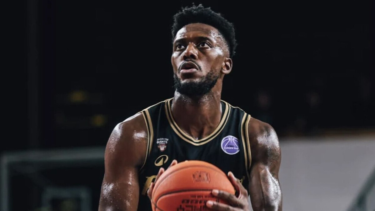 Американский форвард Мур перешел в «Локомотив‑Кубань» Американский форвард Мур перешел в «Локомотив‑Кубань»