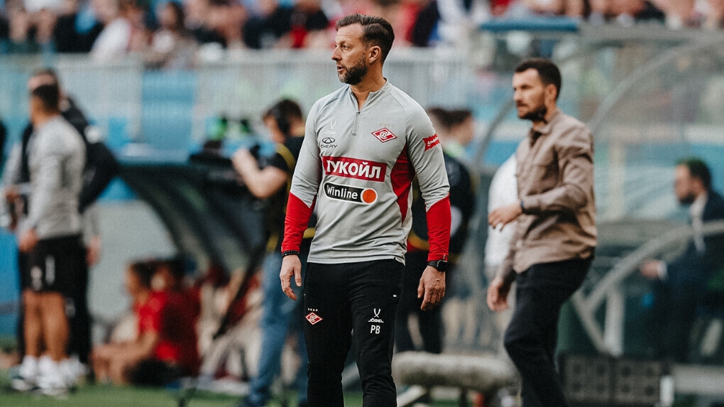 Тренер «Спартака» Романов: «Моя жизнь никак не изменилась. Пока сплю нормально»