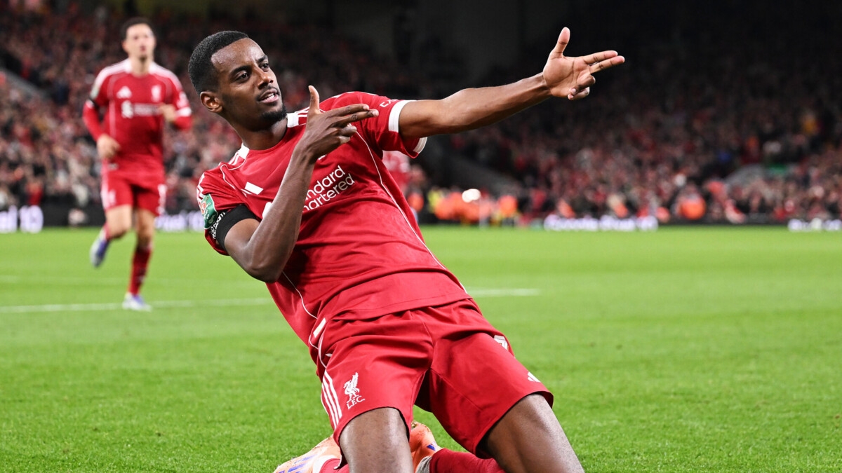 Дебютный гол Исака принес «Ливерпулю» победу над «Саутгемптоном» в матче Кубка английской лиги Дебютный гол Исака принес «Ливерпулю» победу над «Саутгемптоном» в матче Кубка английской лиги