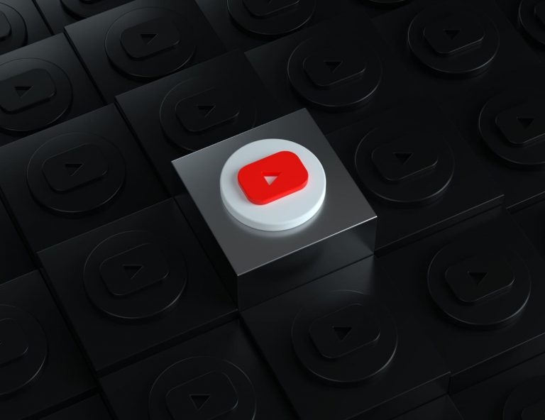 YouTube улучшает видео с помощью ИИ, не уведомляя авторов