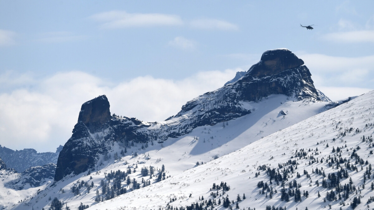 Спасатели эвакуировали тело погибшего альпиниста Расторгуева с горы Джанги‑Тау в Кабардино‑Балкарии