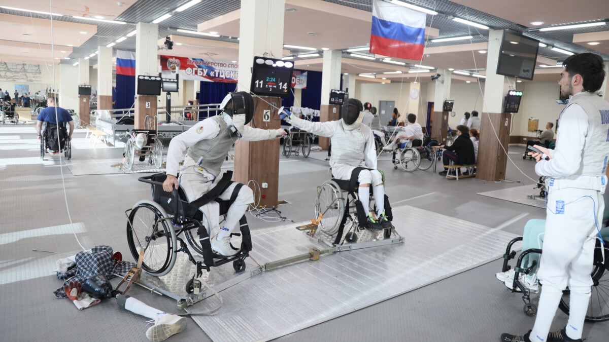 Глава ПКР Рожков встретился со сборной России по фехтованию на колясках перед чемпионатом мира в Корее Глава ПКР Рожков встретился со сборной России по фехтованию на колясках перед чемпионатом мира в Корее