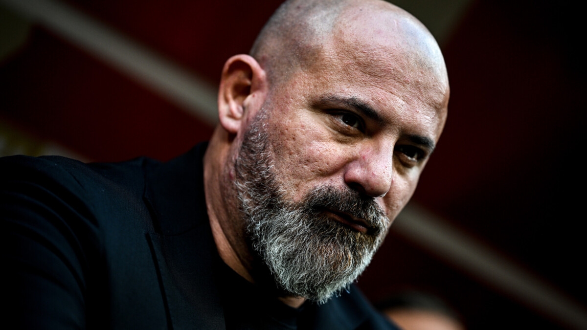 «Выходка Станковича в матче с «Динамо» не красит российский футбол. Нужно держать себя в руках» — Булыкин «Выходка Станковича в матче с «Динамо» не красит российский футбол. Нужно держать себя в руках» — Булыкин