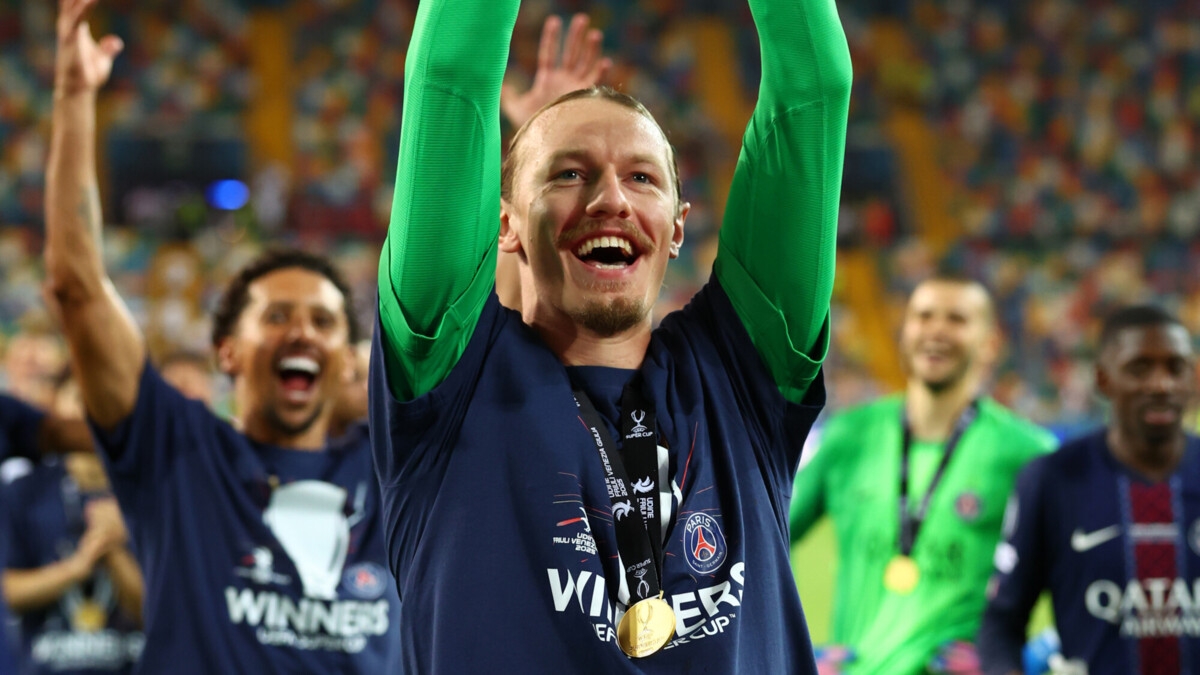 Вратарь «ПСЖ» Сафонов: «Похоже, я в своей лучшей форме, сдал лучшие тесты за все время в Париже»