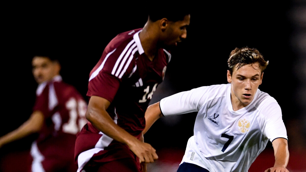 Батраков заявил, что ему было комфортно играть на стадионе с кондиционером в матче с Катаром