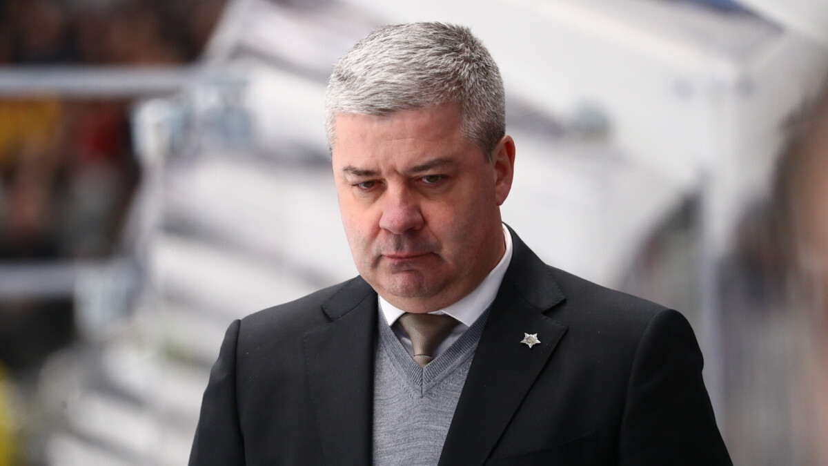 «Потеряли одно очко, от нас отвернулась удача» — тренер «Адмирала» Тамбиев о поражении от «Динамо» «Потеряли одно очко, от нас отвернулась удача» — тренер «Адмирала» Тамбиев о поражении от «Динамо»