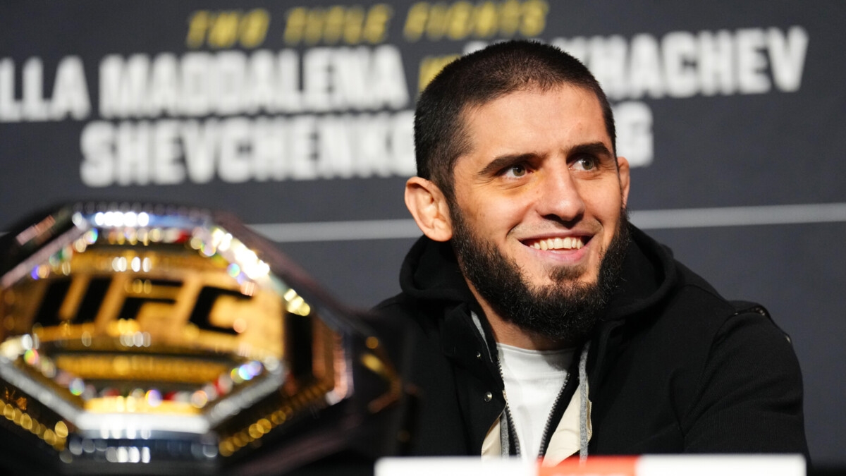 Махачев успешно прошел взвешивание перед боем с Делла Маддаленой на UFC 322 в Нью‑Йорке Махачев успешно прошел взвешивание перед боем с Делла Маддаленой на UFC 322 в Нью‑Йорке