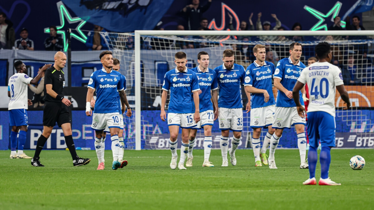 «Динамо» — «Пари НН» — 1:0. Футболист гостей Карич забил в свои ворота на 16‑й минуте матча РПЛ. Видео