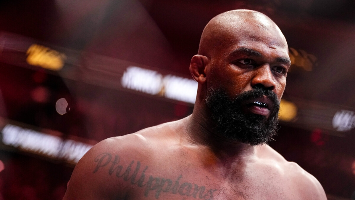 «Мне помешали нормально завершить карьеру» — Джонс сделал заявление после снятия обвинения в бегстве с места аварии