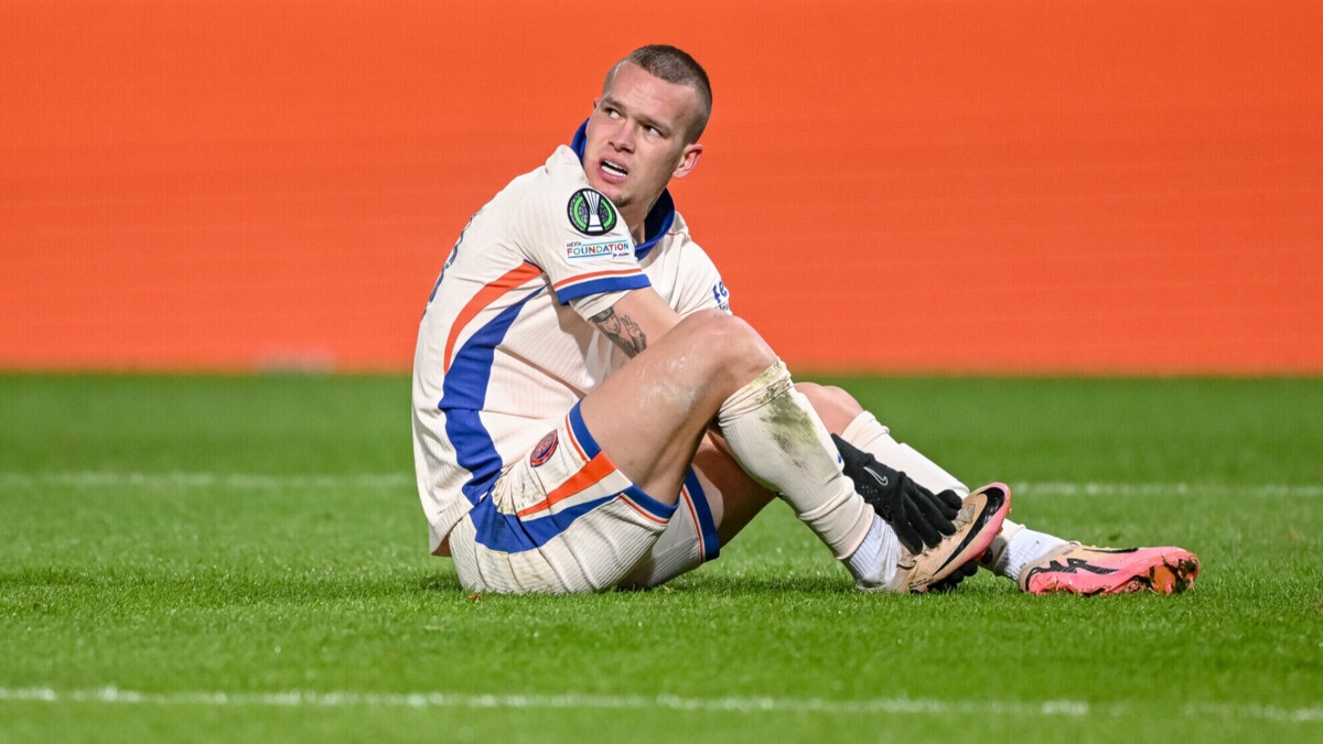 Украинского футболиста «Челси» Мудрика лишили водительских прав на полгода