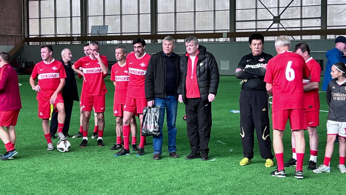 Ветераны «Спартака» победили на Кубке Никиты Симоняна