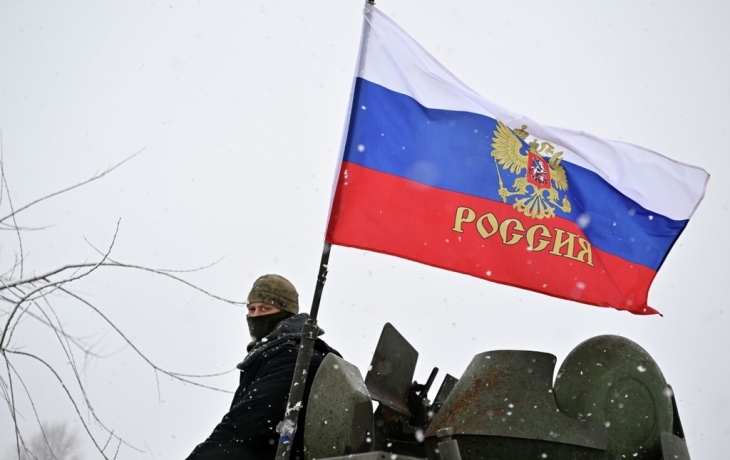 ВСУ били по бойцу из артиллерии во время установки флага России