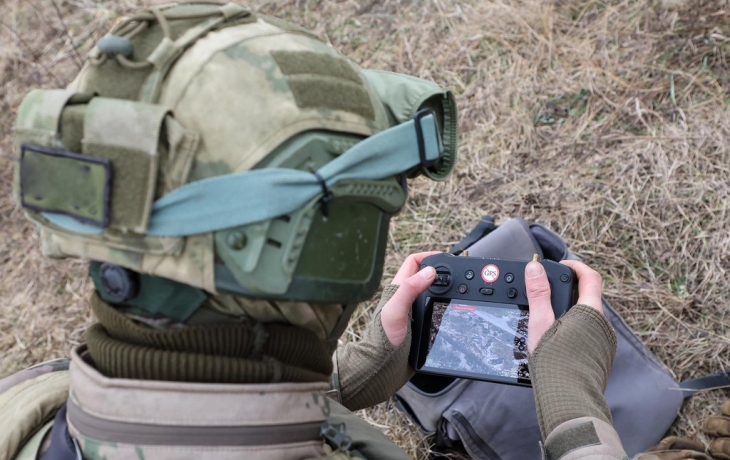 &laquo;Мы их обходим&raquo;: военэксперт показал кадры охоты на пехоту и транспорт ВСУ