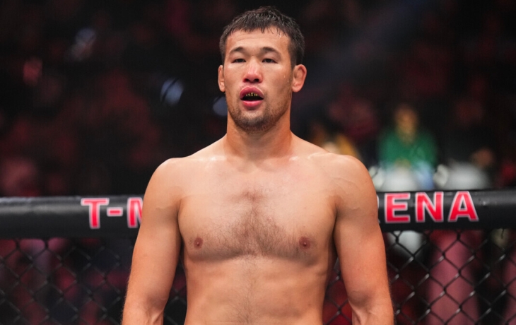 Непобежденный боец Рахмонов сообщил, что из‑за травмы отказался от поединка за чемпионский пояс UFC