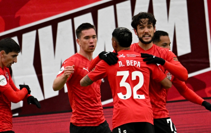 &laquo;Химки&raquo; &mdash; это просто набор футболистов. У них нет, не было и не будет никакой выстроенной игры&raquo; &mdash; Генич