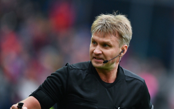 &laquo;Арбитр Сухой в начале матча &laquo;Динамо&raquo; Мх &mdash; &laquo;Локомотив&raquo; не показал три &laquo;бетонные&raquo; желтые карточки&raquo; &mdash; Лапочкин