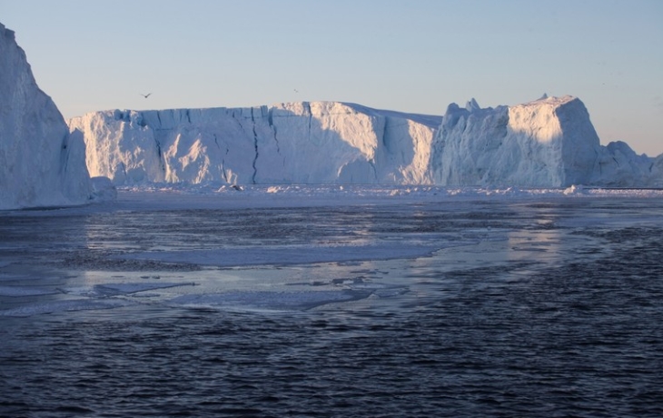 Площадь арктического льда рекордно уменьшилась