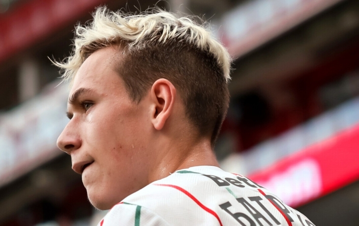 «Локомотив» и «Ахмат» завершили вничью первый тайм матча РПЛ «Локомотив» и «Ахмат» завершили вничью первый тайм матча РПЛ