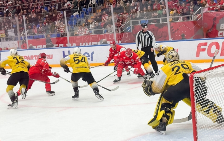 Северсталь&raquo; играет в женский хоккей. Сомнений в успехе &laquo;Спартака&raquo; не было&raquo; &mdash; Плющев