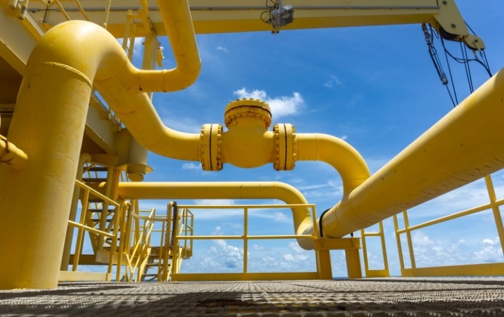 Китаю предрекли почти полную остановку поставок нефти из одной страны