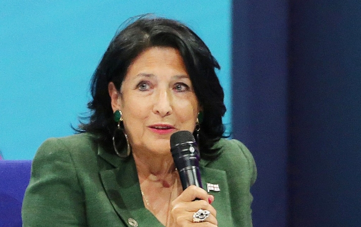 На Западе узнали о дальнейших планах Зурабишвили на Россию На Западе узнали о дальнейших планах Зурабишвили на Россию