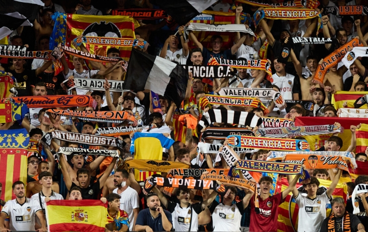 Акционеры «Валенсии» сорвали ежегодное собрание клуба протестами против владельца Акционеры «Валенсии» сорвали ежегодное собрание клуба протестами против владельца