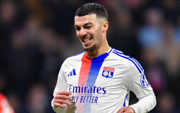 «Лион» обыграл «Осер» в матче чемпионата Франции «Лион» обыграл «Осер» в матче чемпионата Франции