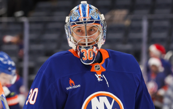 Российскому вратарю &laquo;Айлендерс&raquo; Сорокину забили гол головой в матче НХЛ