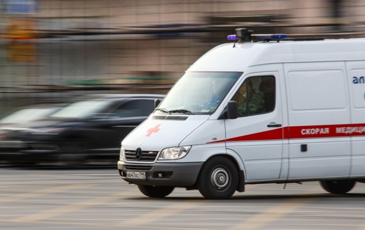 Водитель автобуса проехал по выпавшей пассажирке в российском городе