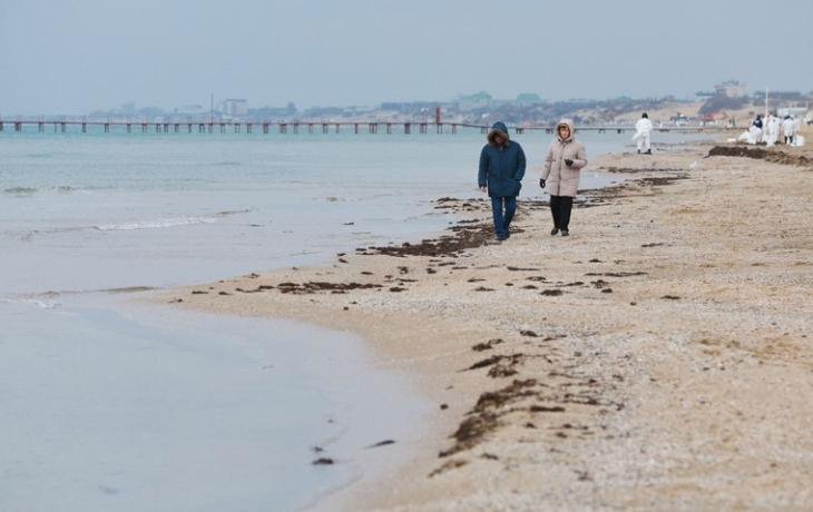 Аксенов пригласил туристов на полностью очищенные от мазута крымские пляжи