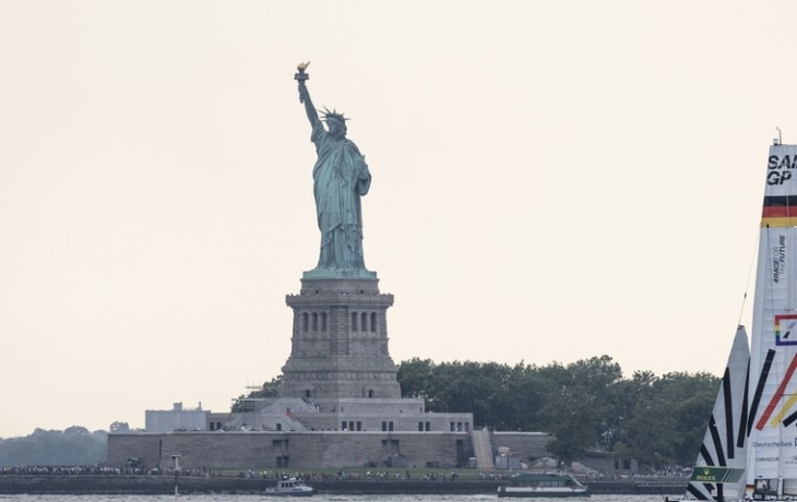 Французский депутат потребовал США вернуть исторический подарок