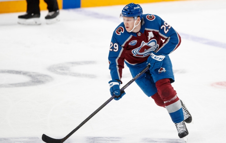Форвард &laquo;Колорадо&raquo; МакКиннон признан первой звездой декабря в НХЛ