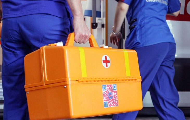 Россиянина толкнули под троллейбус во время ссоры у проезжей части