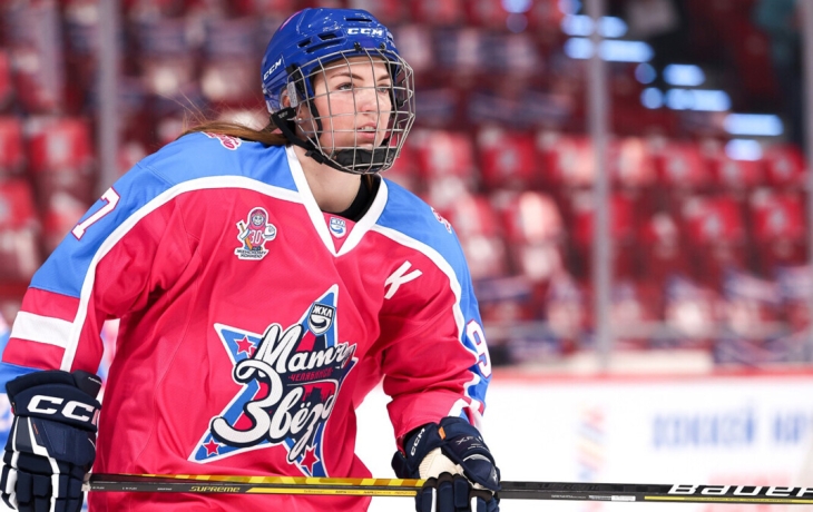 Анна Шохина: «Очень хочу, чтобы девчонкам в женском хоккее России разрешили драки» Анна Шохина: «Очень хочу, чтобы девчонкам в женском хоккее России разрешили драки»