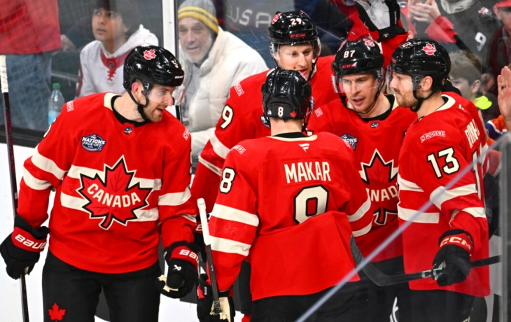 Канада вышла в финал Турнира четырех наций, обыграв Финляндию Канада вышла в финал Турнира четырех наций, обыграв Финляндию