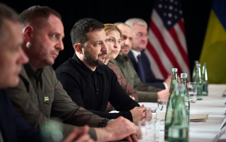 &laquo;Роет себе могилу&raquo;: что сказал Зеленский о НАТО, Трампе, выборах на Украине