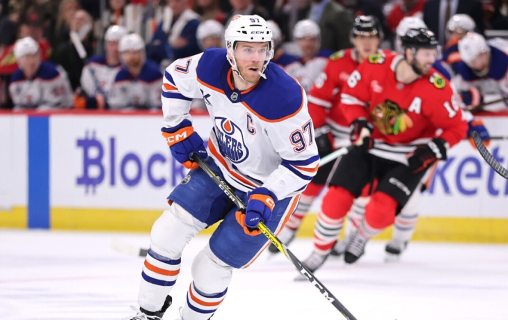 Макдэвид восьмой раз в карьере набрал сто очков за сезон НХЛ