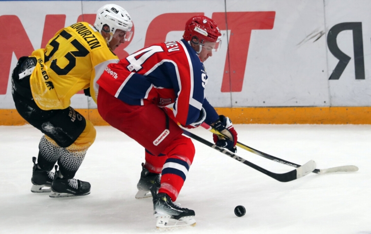 Хоккеист ЦСКА Каменев о поражении от &laquo;Северстали&raquo;: &laquo;Два гола пропустили, а потом иди, отшкрябывайся&raquo;