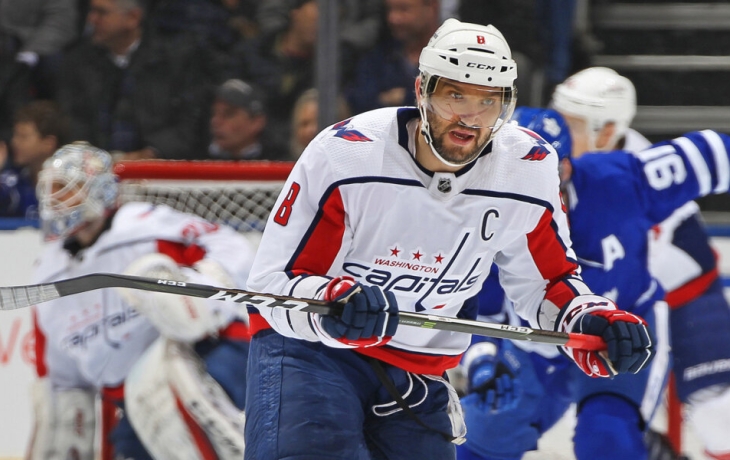 Бывший вратарь «Торонто» обрадовался, что попал в рекордный список Овечкина Бывший вратарь «Торонто» обрадовался, что попал в рекордный список Овечкина