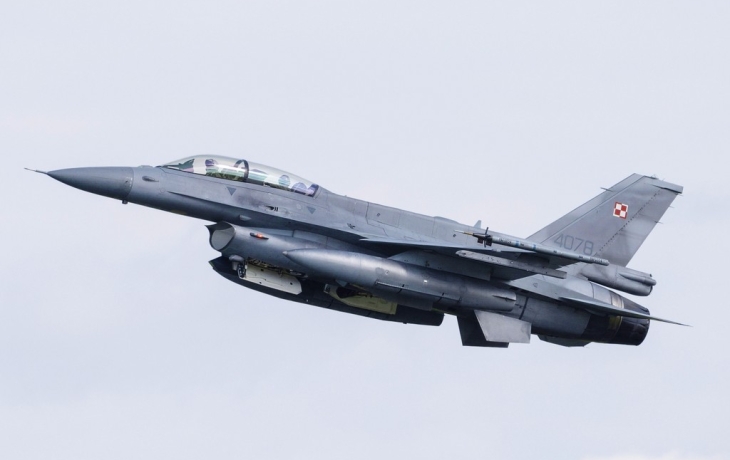 Польские истребители взмыли в небо из-за российской авиации Польские истребители взмыли в небо из-за российской авиации