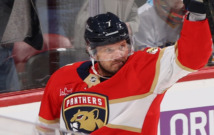 Куликов провел 1000‑й матч в НХЛ и набрал очки