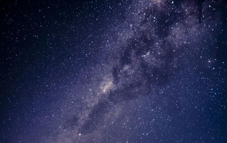 Астрономы открыли крупнейшую структуру во Вселенной: она в 13 000 раз больше Млечного Пути Астрономы открыли крупнейшую структуру во Вселенной: она в 13 000 раз больше Млечного Пути