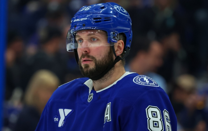 Кучеров вышел на первое место в гонке бомбардиров НХЛ