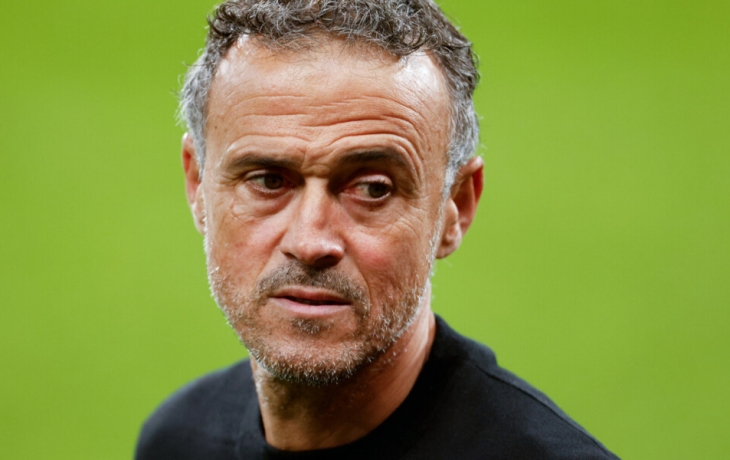 Тренер &laquo;ПСЖ&raquo; Луис Энрике заявил, что Кварацхелия готов играть