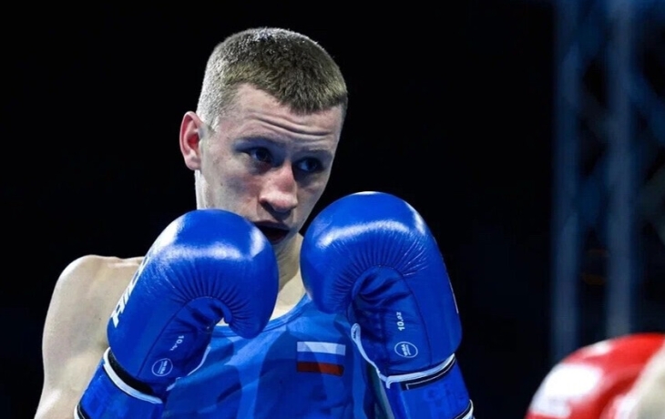 Дмитрий Двали во время боксерского турнира в Москве сделал предложение своей девушке Дмитрий Двали во время боксерского турнира в Москве сделал предложение своей девушке