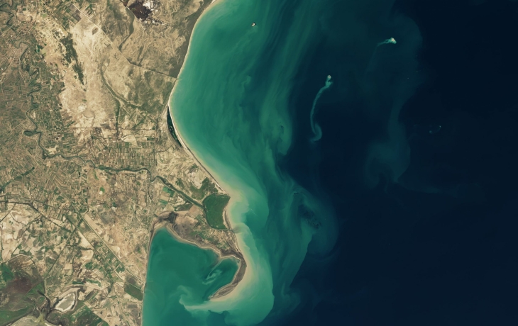 &laquo;Остров-призрак&raquo; в Каспийском море показали из космоса